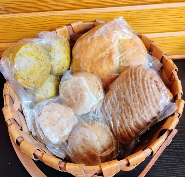Weekly Sampler Bakery Box